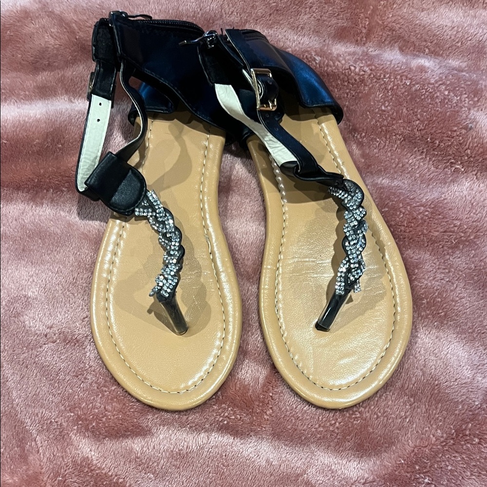 Elegant Black Sandals with Rhinestone Detailing